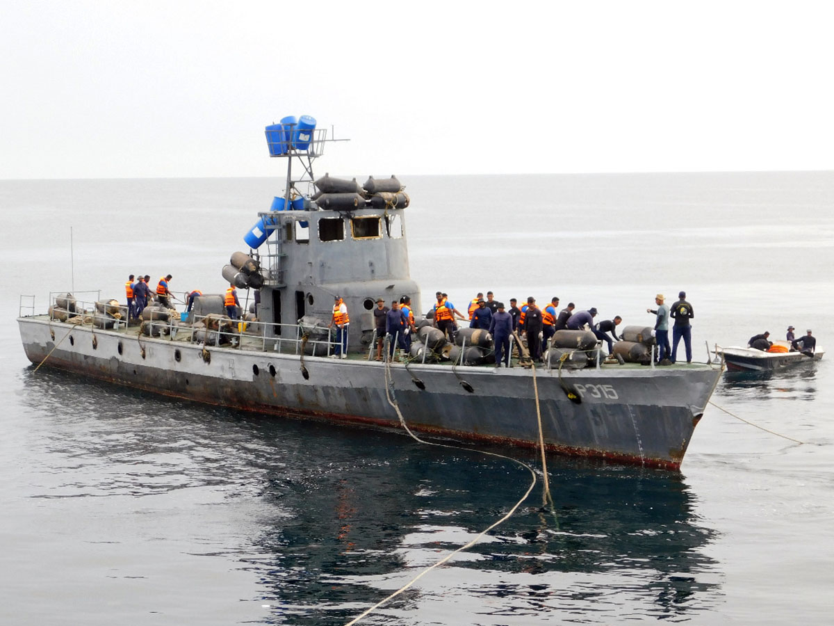 the gunboat before sinking