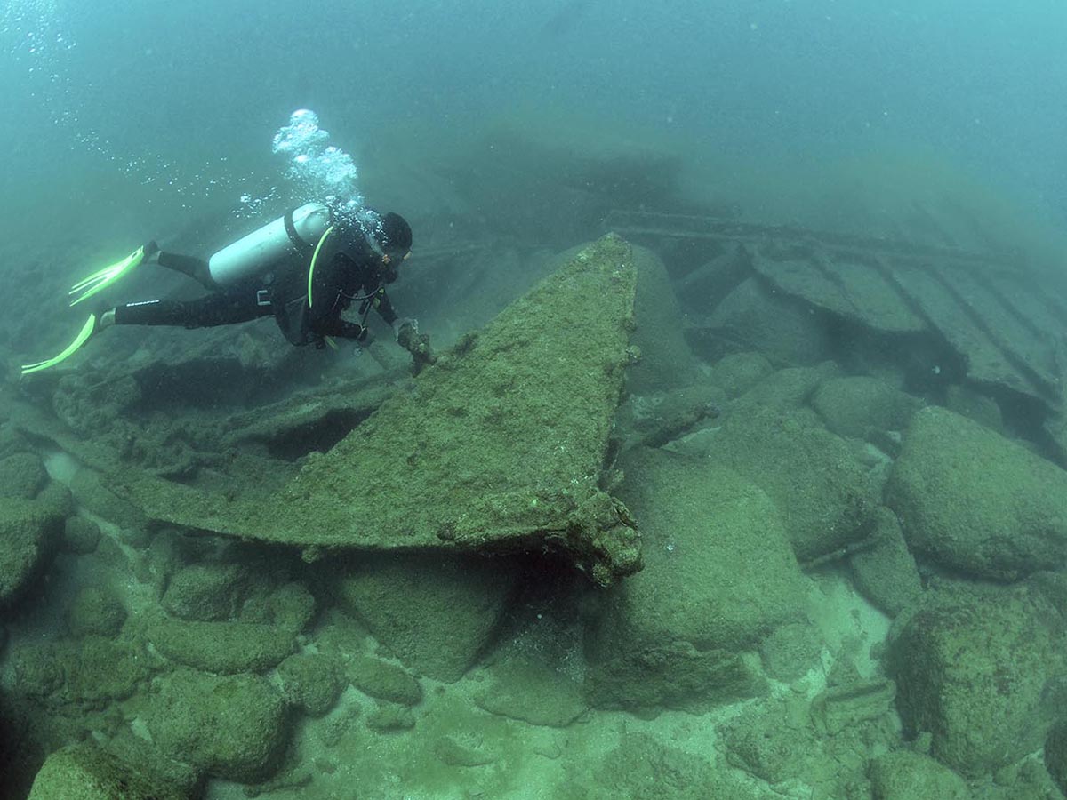 Bow end of the wreck